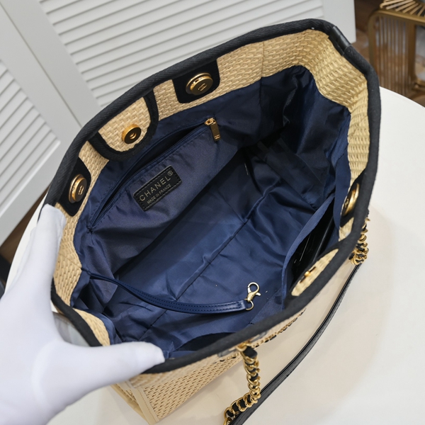 シャネルバッグ着用イメージ